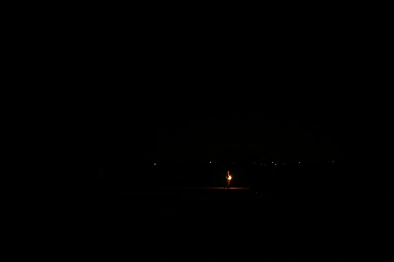 Conceitos visuais relacionados a O Que Fazer Quando a Oração Parece Não Passar do Teto